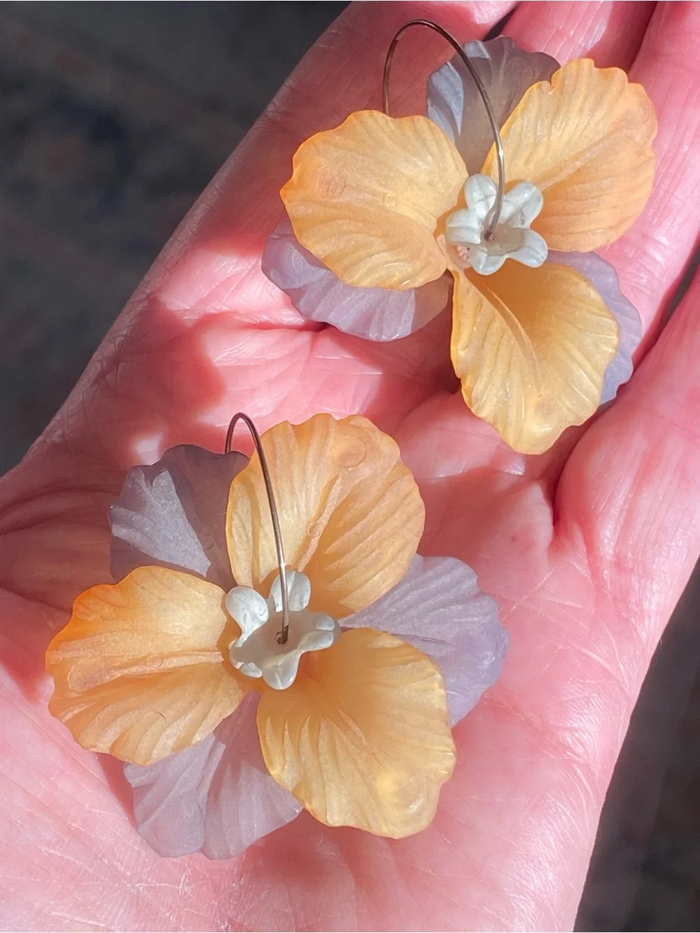 Vintage Lucite Flower Earrings